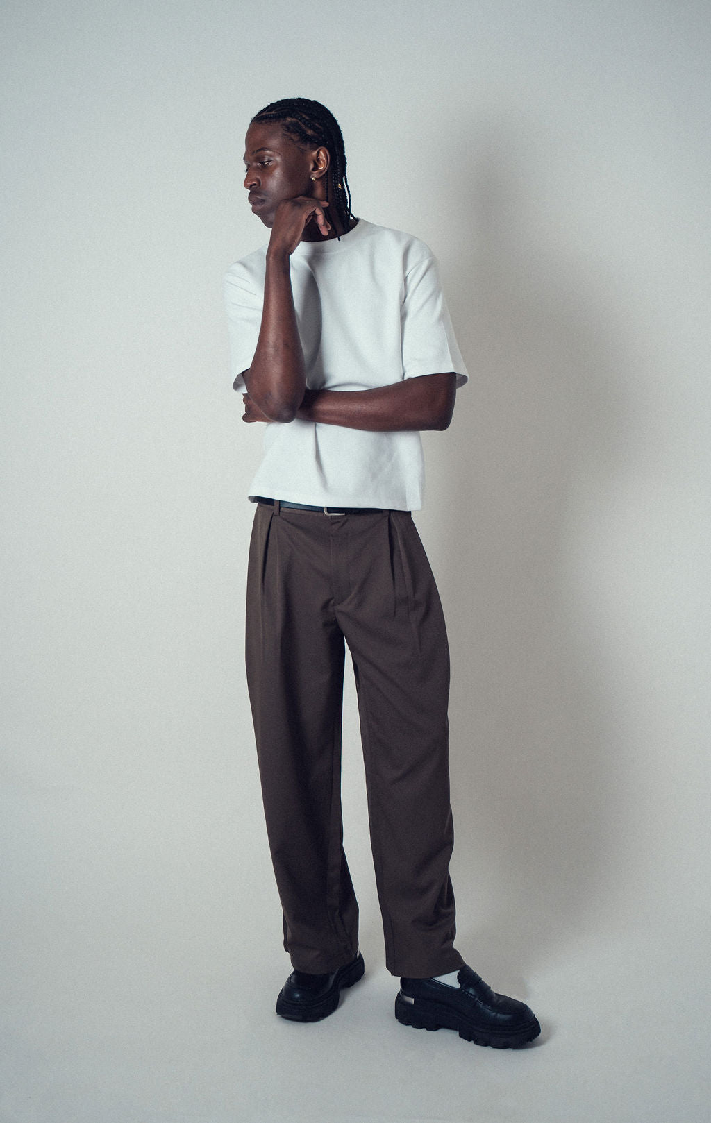 Margaret 2-Tuck Pants Dark Olive | ODD EVEN