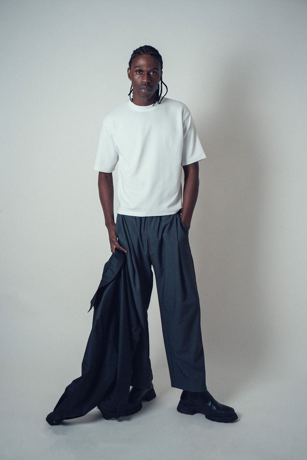 Invis-Able Universal Pants Charcoal | ODD EVEN