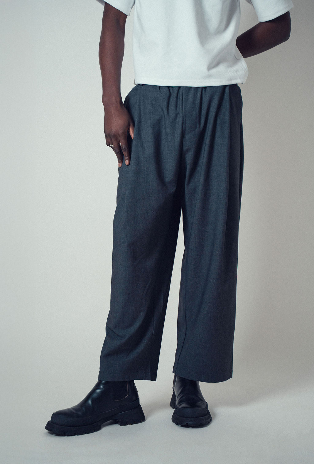 Invis-Able Universal Pants Charcoal | ODD EVEN
