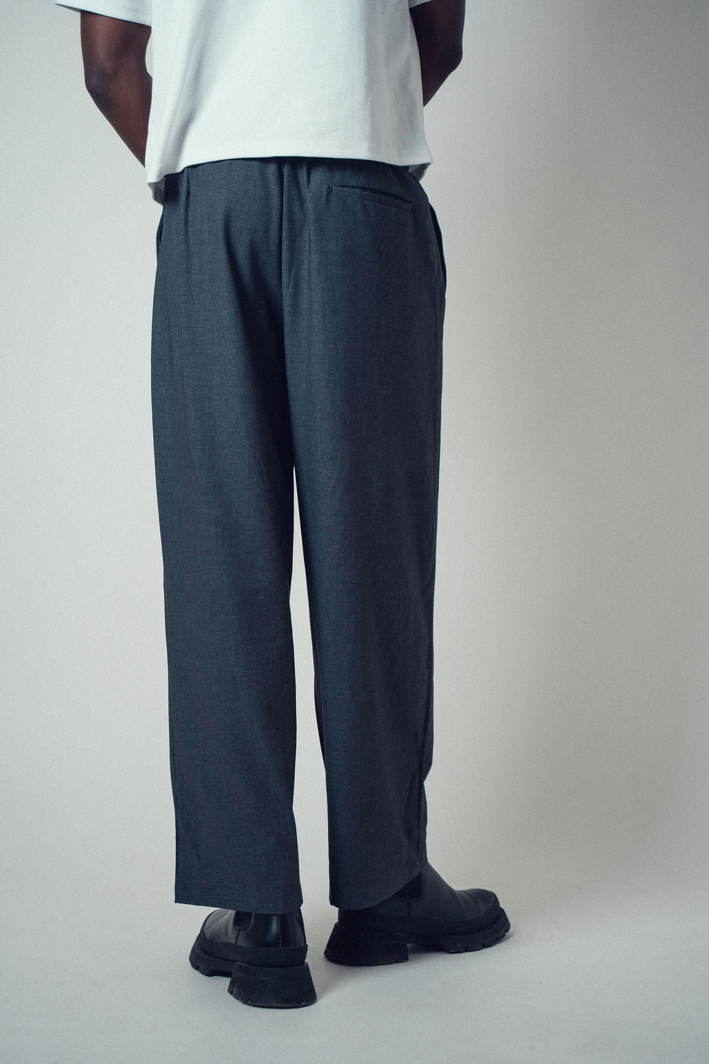 Invis-Able Universal Pants Charcoal | ODD EVEN