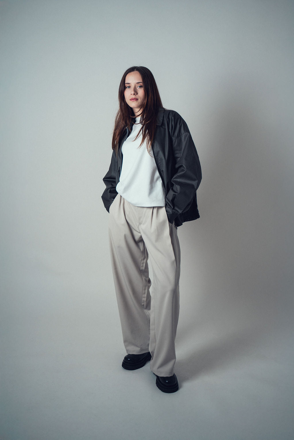 Margaret 2-Tuck Wide Leg Pants Light Beige | ODD EVEN