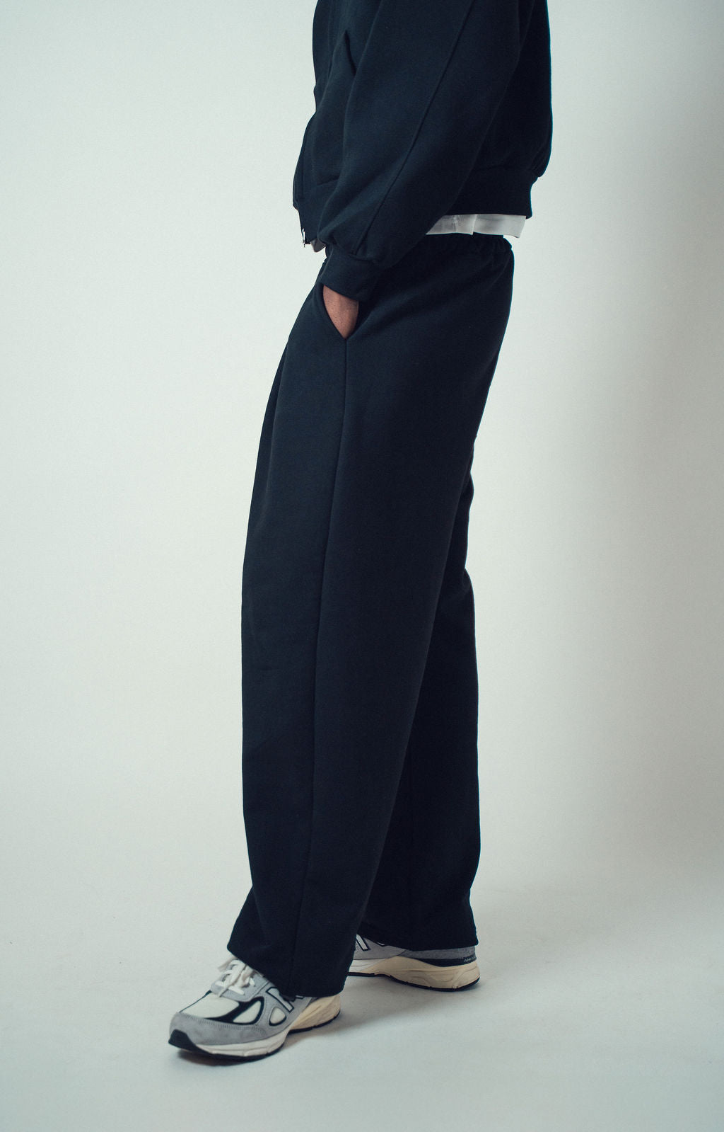 Lur Baggy Track Pants Black | ODD EVEN