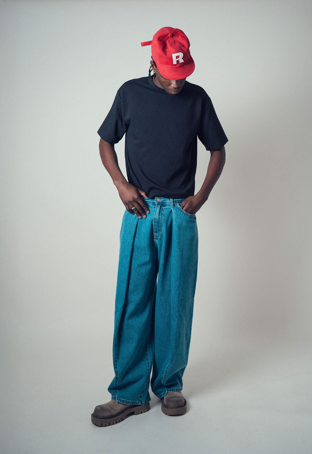 Howell Pleat Balloon Jeans Bluee | ODD EVEN