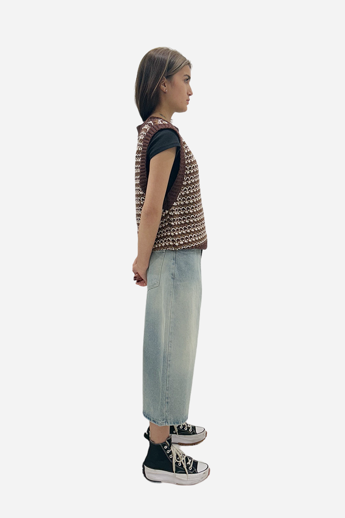 Vivacious Wellington Vest Burgundy | ODD EVEN
