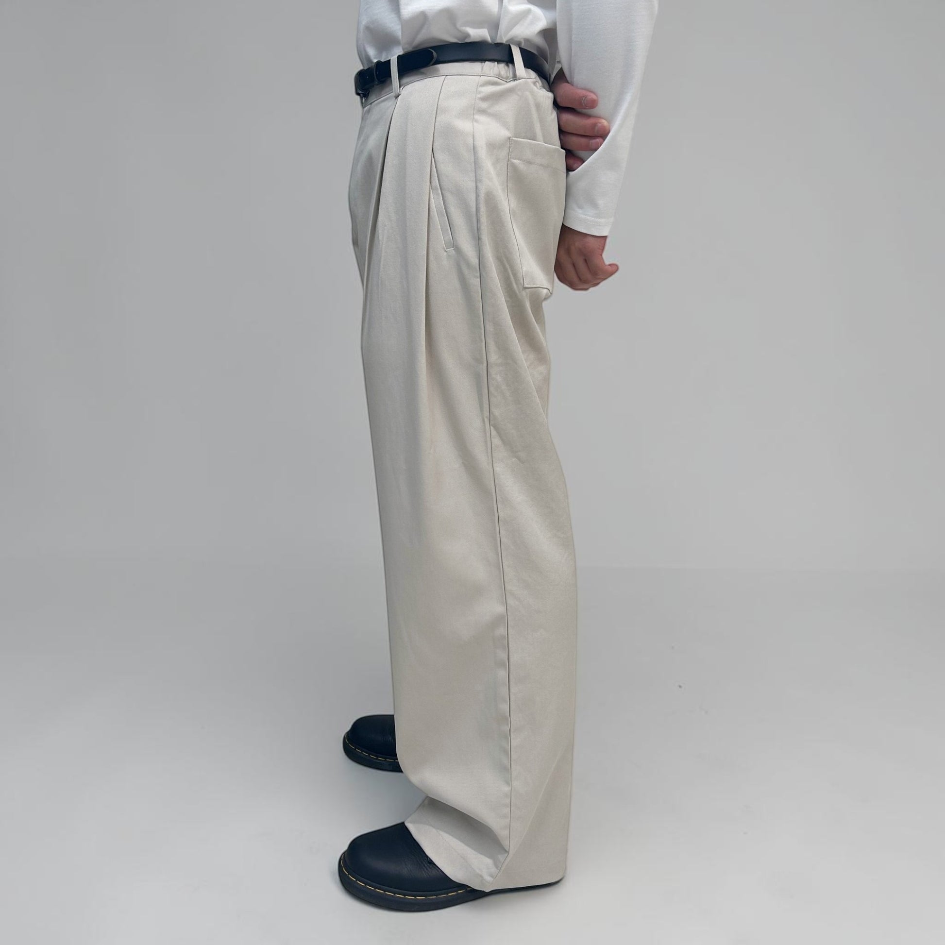 Margaret 2-Tuck Wide Leg Pants Light Beige | ODD EVEN