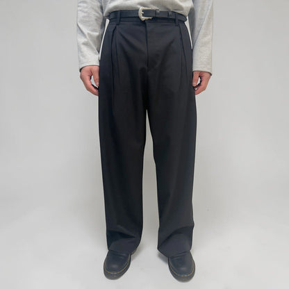 Margaret 2-Tuck Pants Black | ODD EVEN