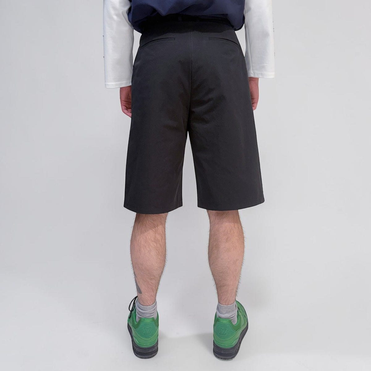 Senne Capital Pleated Shorts Black