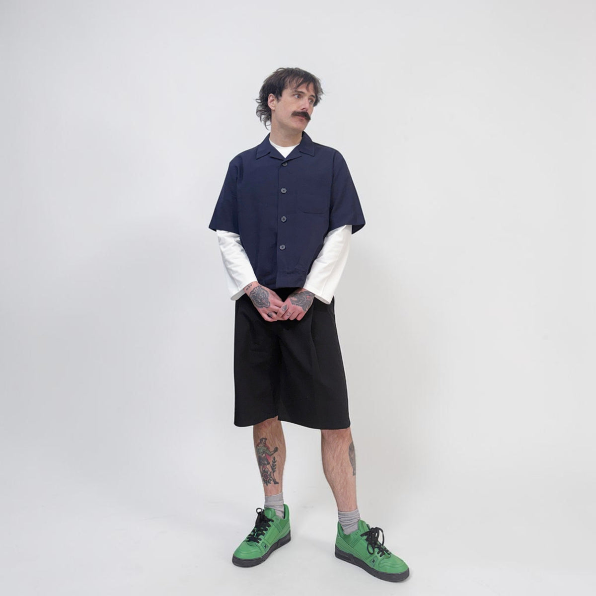 Senne Capital Pleated Shorts Black