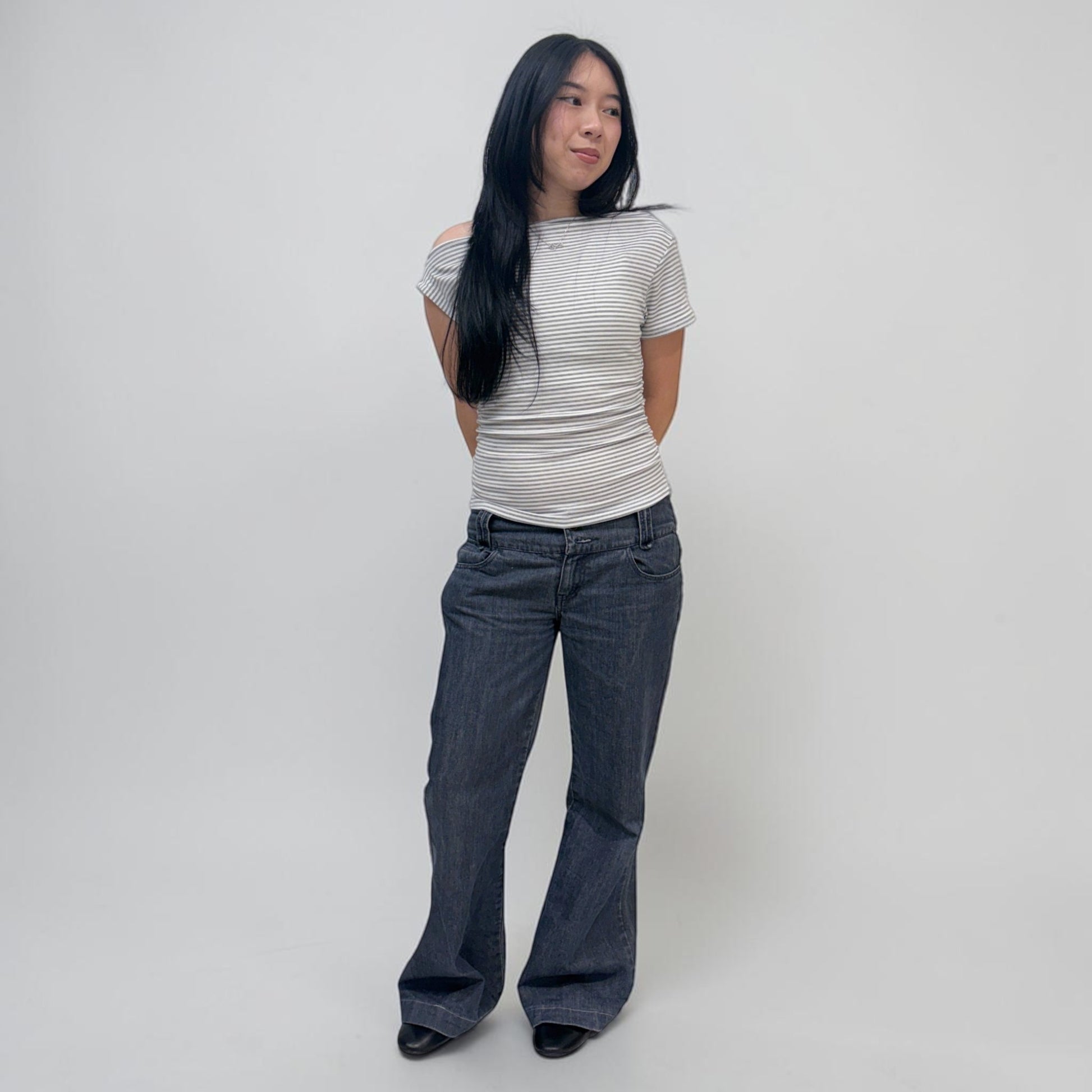 Askhaki Seoul Off Shoulder Top White | ODD EVEN