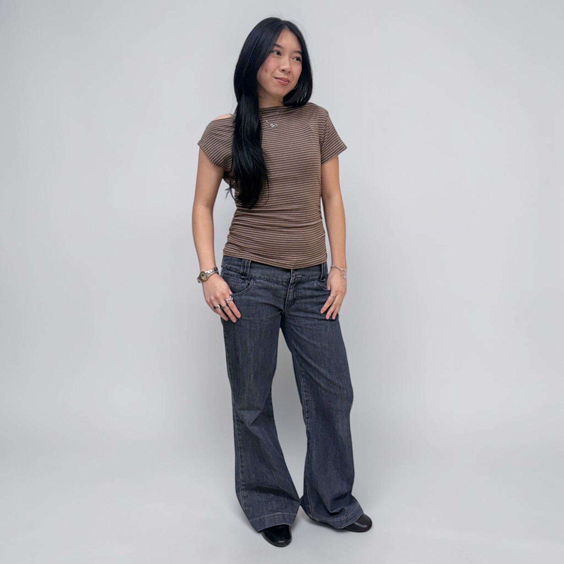 Askhaki Seoul Off Shoulder Top Brown | ODD EVEN