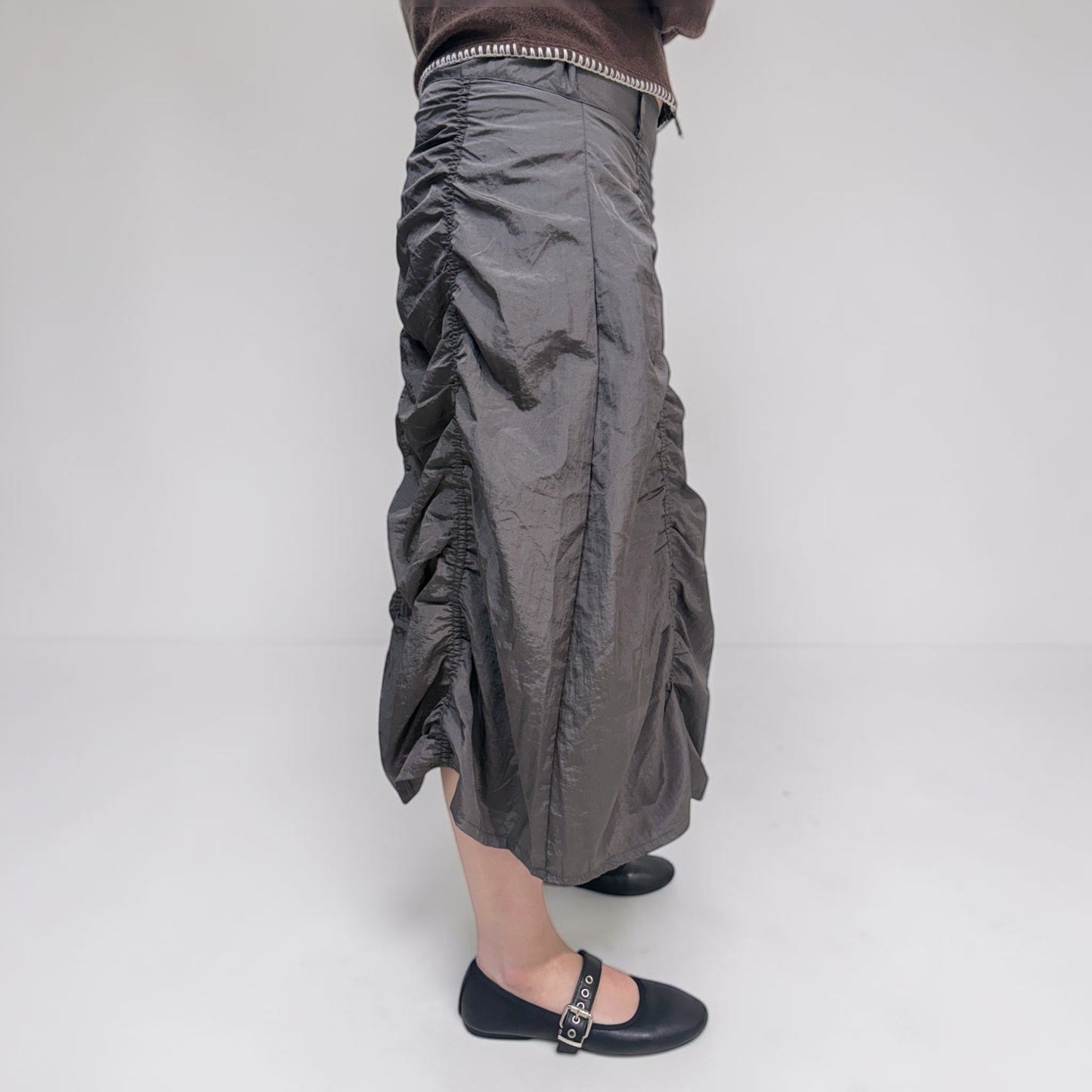 Askhaki Seoul Vallencourt Skirt Charcoal | ODD EVEN