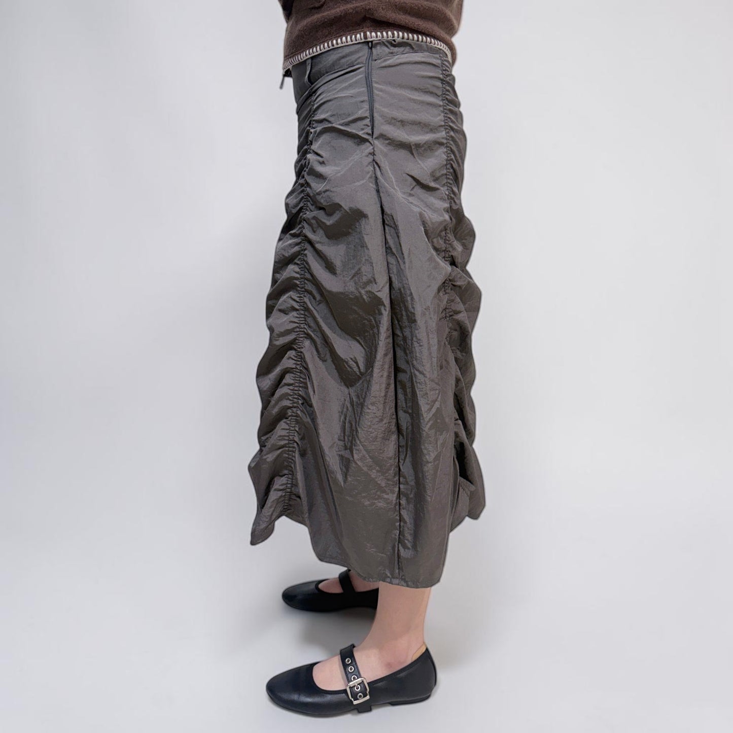Askhaki Seoul Vallencourt Skirt Charcoal | ODD EVEN