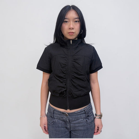 Askhaki Seoul Highgarden Top Black | ODD EVEN