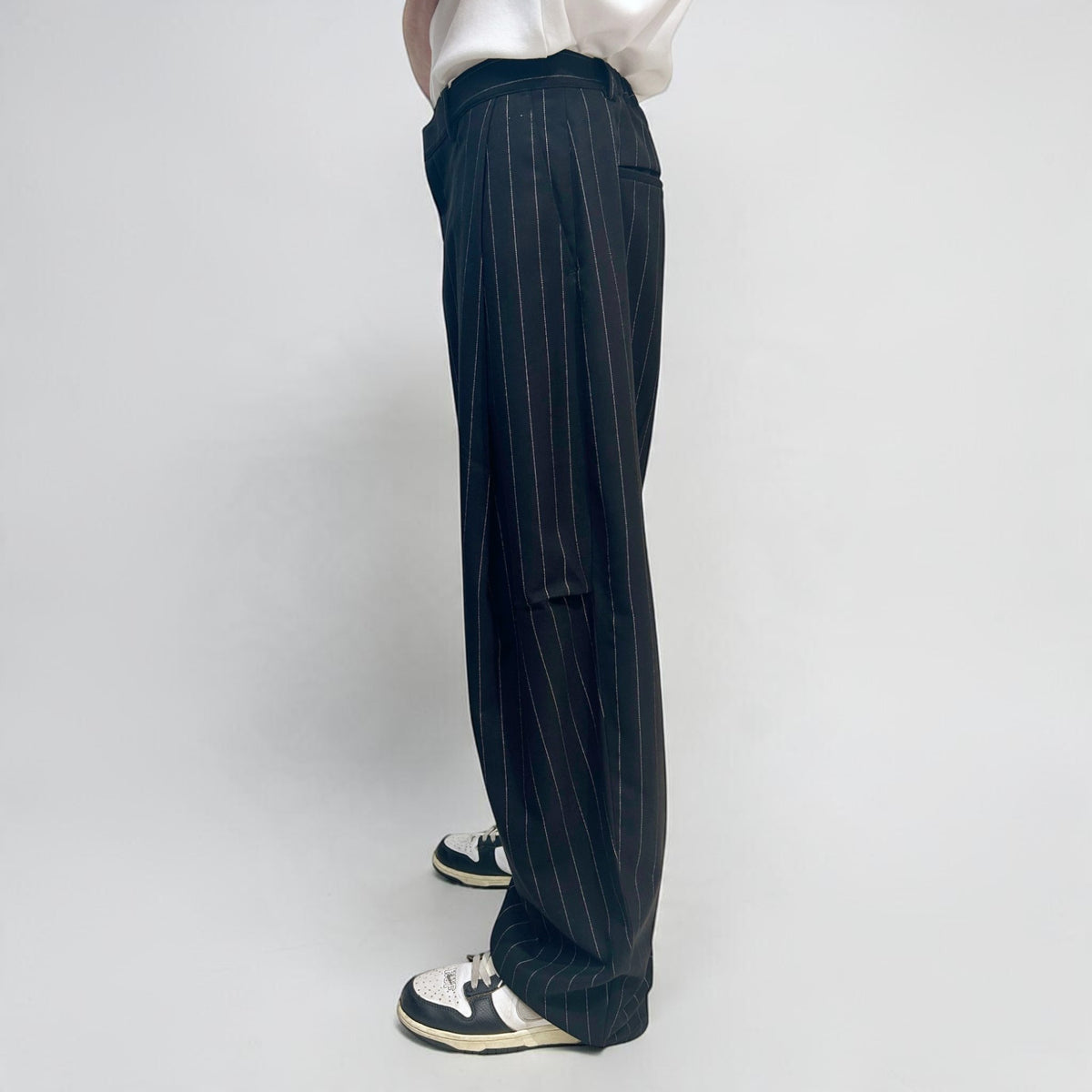 Senne Investment Pinstripe Pants Black/White | ODD EVEN
