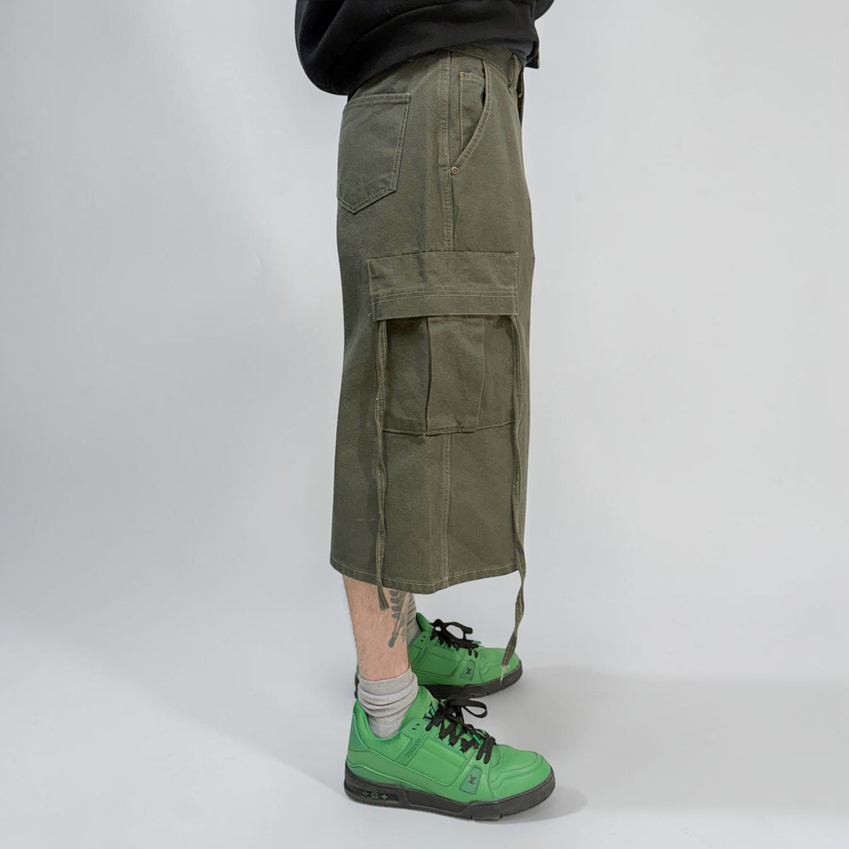 By Attention Brooklyn Shorts Green | ODD EVEN