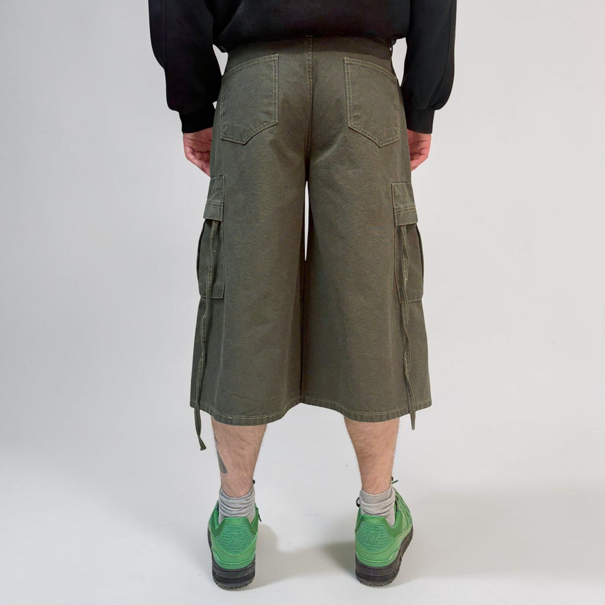 By Attention Brooklyn Shorts Green | ODD EVEN
