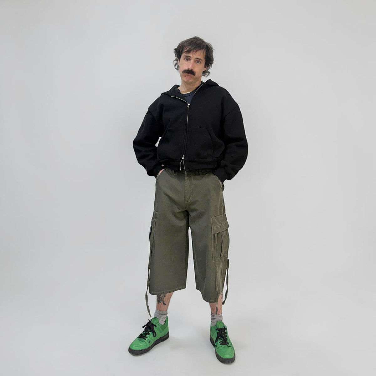 By Attention Brooklyn Shorts Green | ODD EVEN