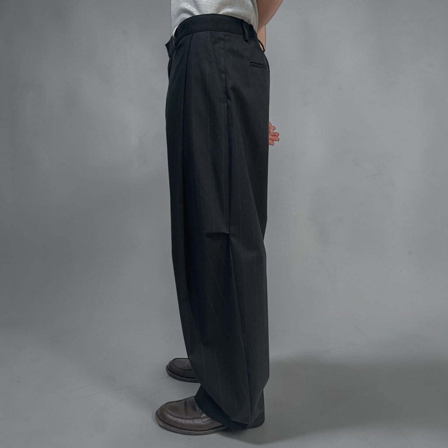 Senne Investment Pinstripe Pants Black/Grey | ODD EVEN 