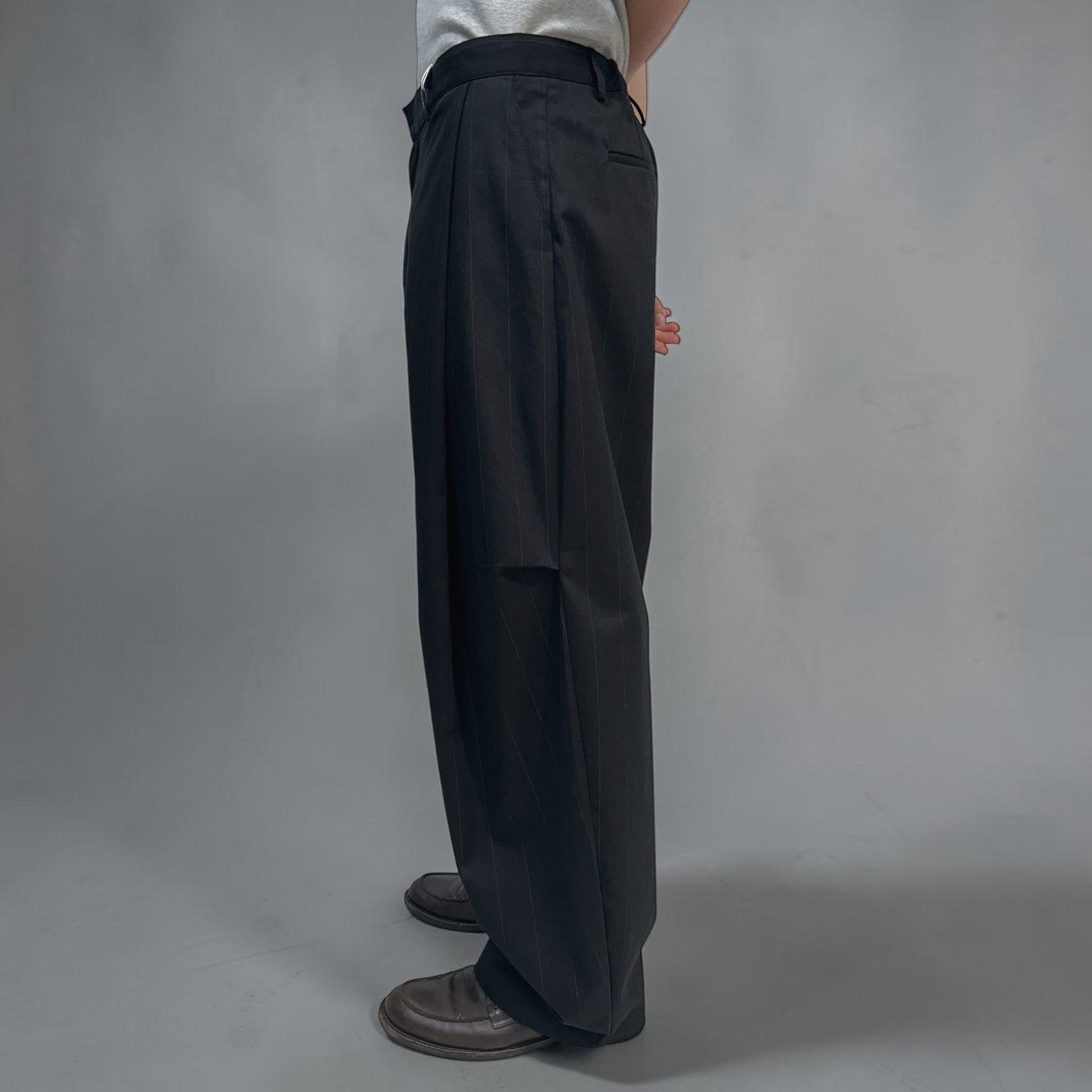 Senne Investment Pinstripe Pants Black/Grey | ODD EVEN 