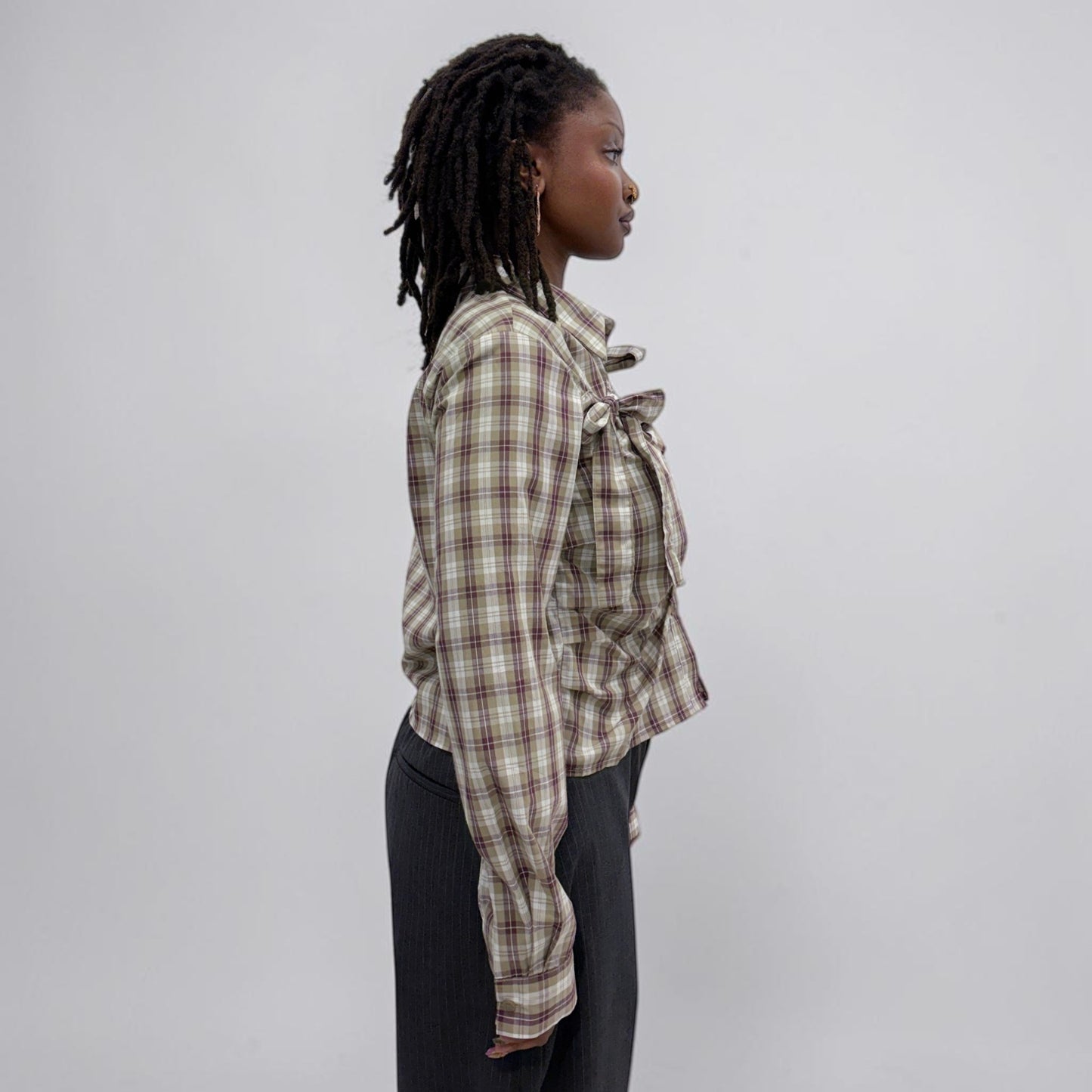 Askhaki Seoul Ribbons Shirt Tan/Burgundy | ODD EVEN