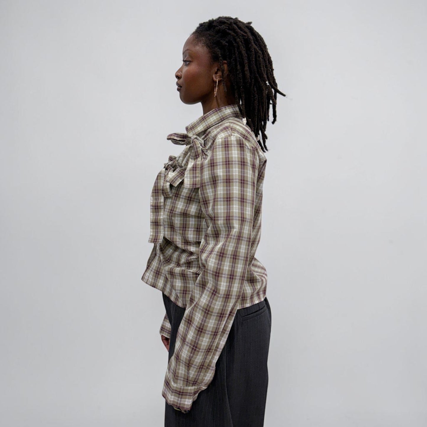 Askhaki Seoul Ribbons Shirt Tan/Burgundy | ODD EVEN