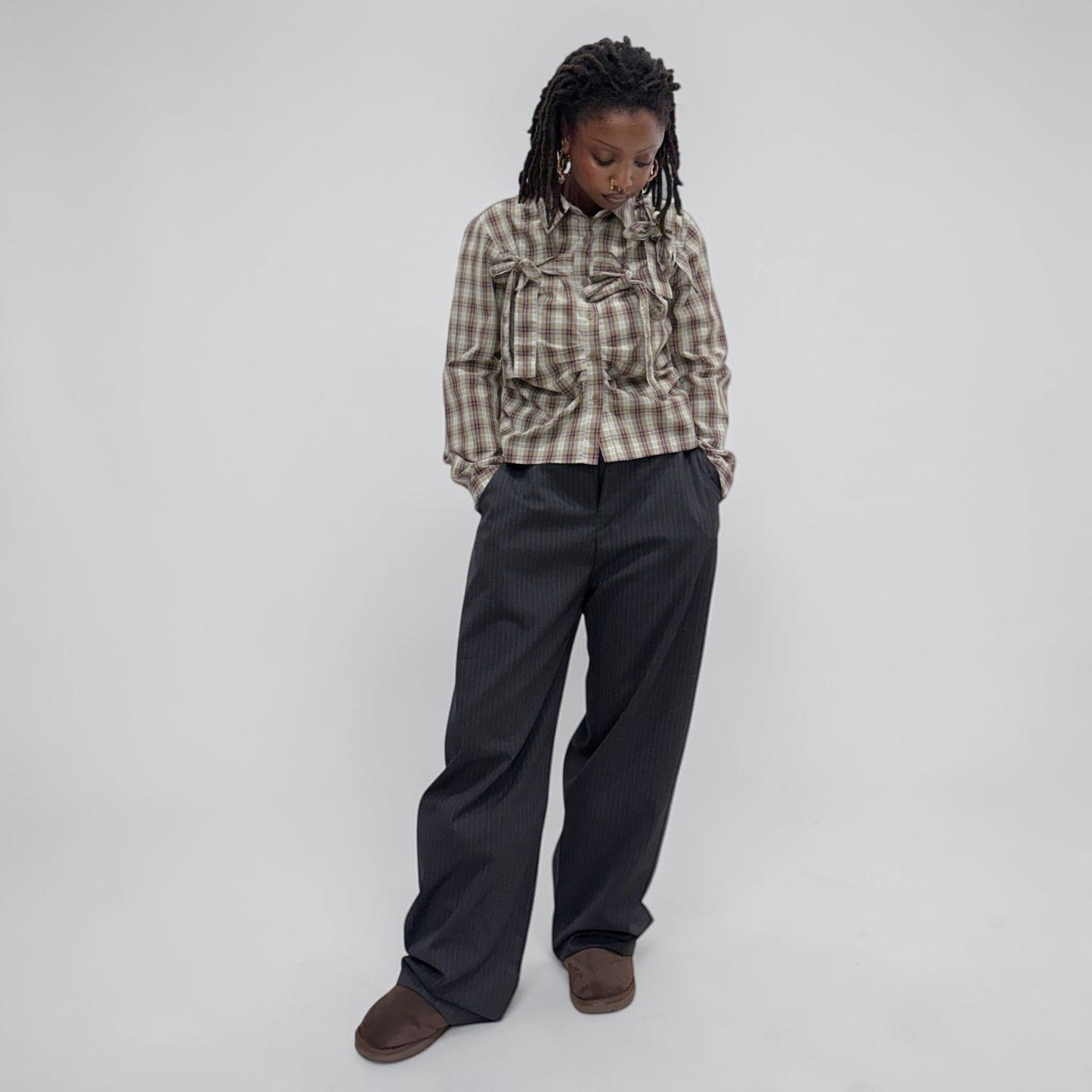Askhaki Seoul Ribbons Shirt Tan/Burgundy | ODD EVEN