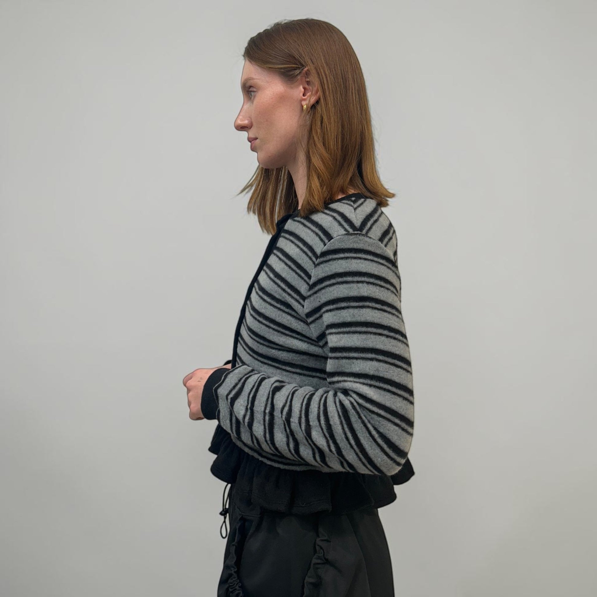 Ashaki Seoul Pearl Abyss Knit Black/Blue | ODD EVEN