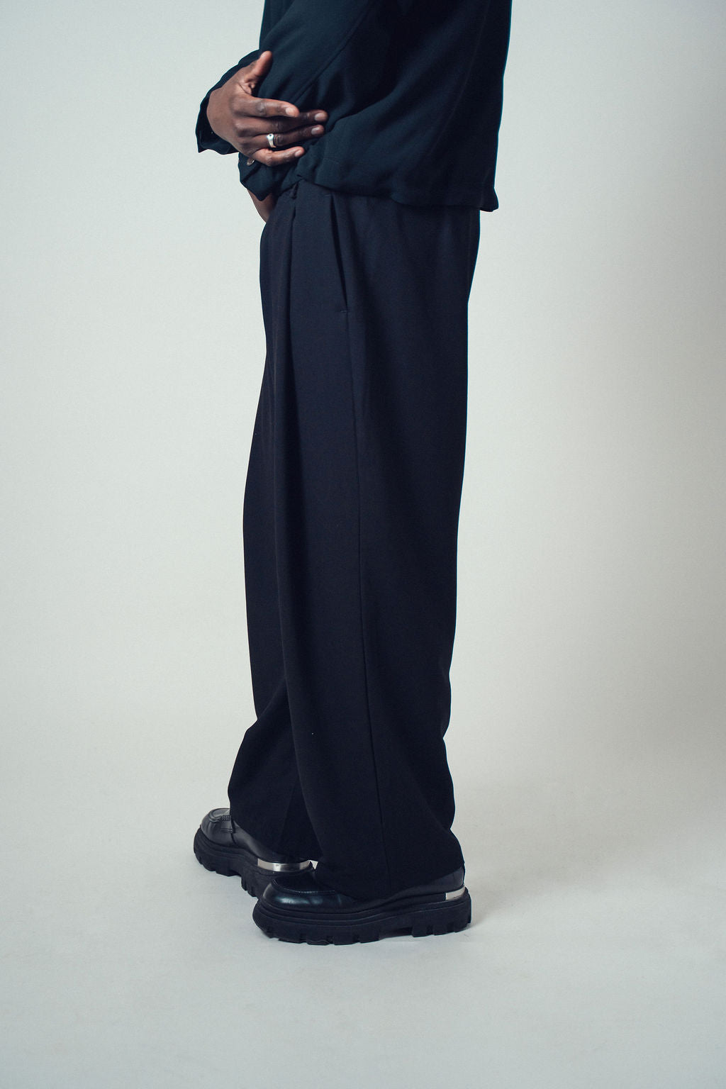 Invis-Able Universal Pants Black | ODD EVEN