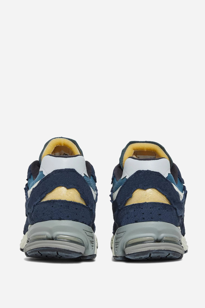 New Balance Protection Pack 2002R Dark Navy | ODD EVEN